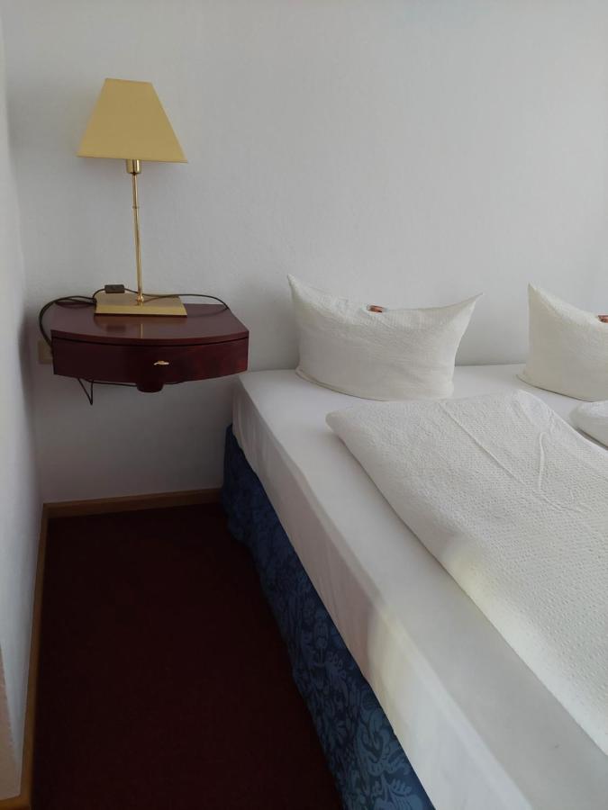 פרייזינג Der Heurige Im Gasthaus Zum Loewen מראה חיצוני תמונה