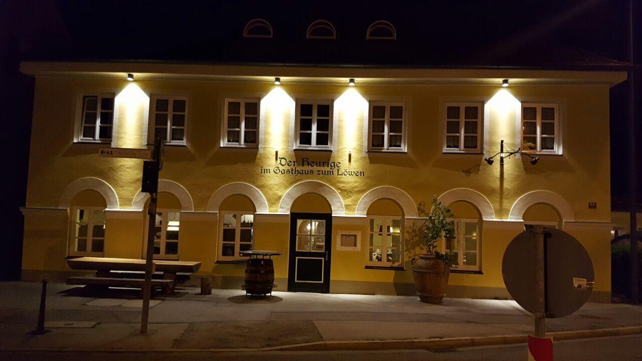 פרייזינג Der Heurige Im Gasthaus Zum Loewen מראה חיצוני תמונה